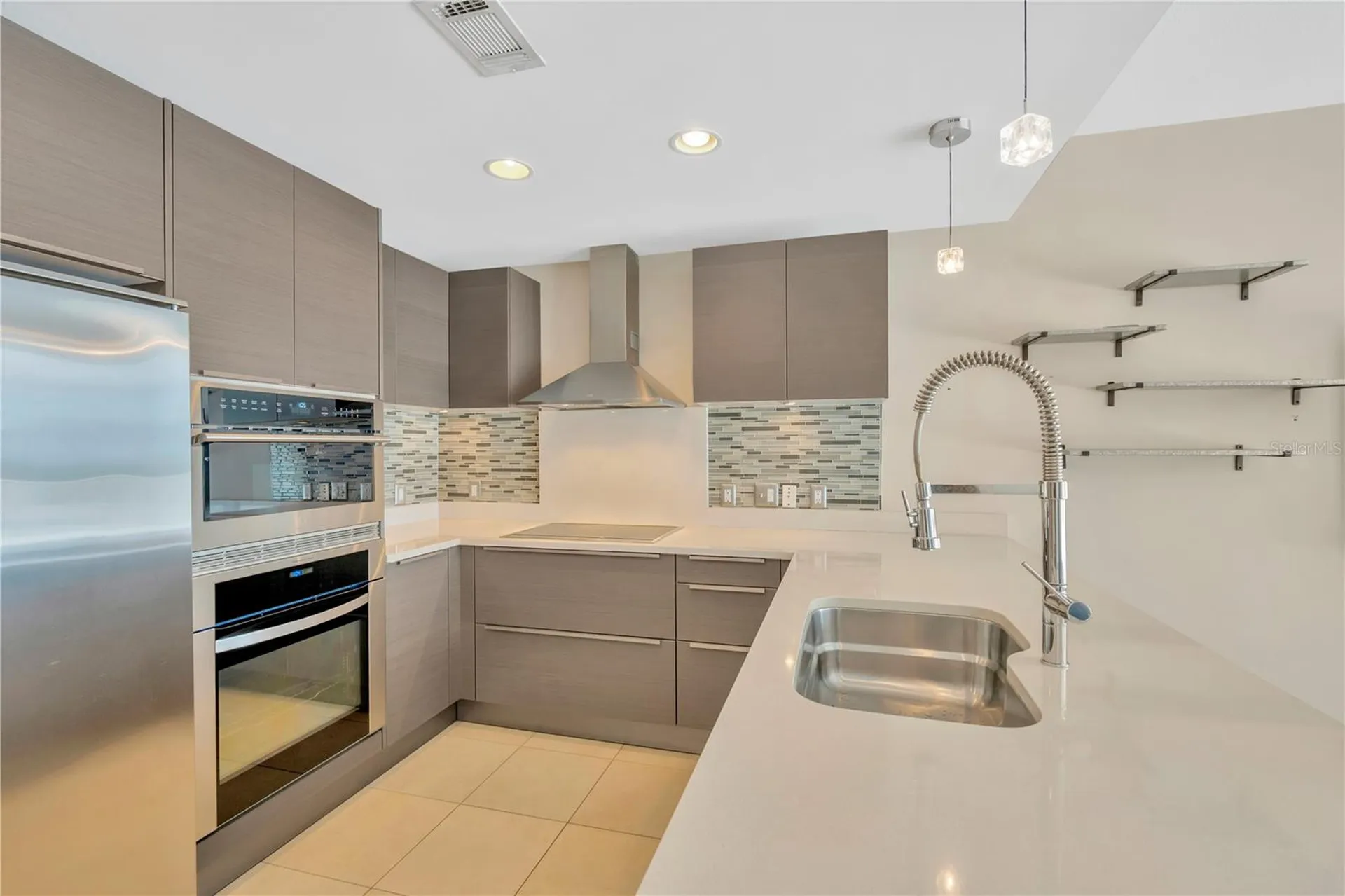 145 2nd Avenue S St Petersburg FL 33701