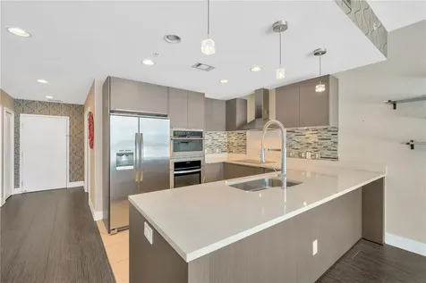 145 2nd Avenue S St Petersburg FL 33701