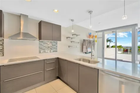 145 2nd Avenue S St Petersburg FL 33701