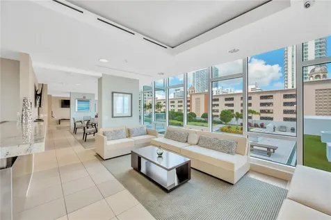 145 2nd Avenue S St Petersburg FL 33701