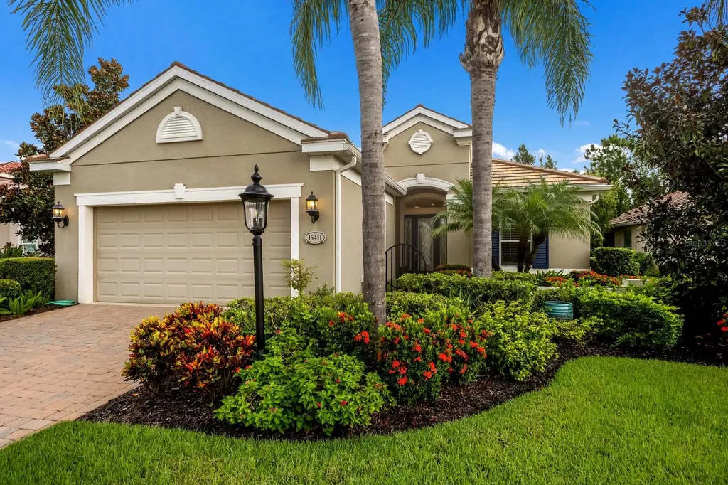 15411 Leven Links Place Lakewood Ranch FL 34202