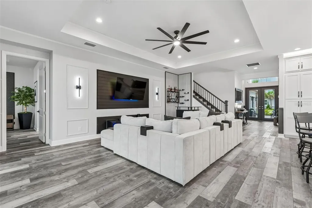 3084 Acacia Bay Avenue Wesley Chapel FL 33543