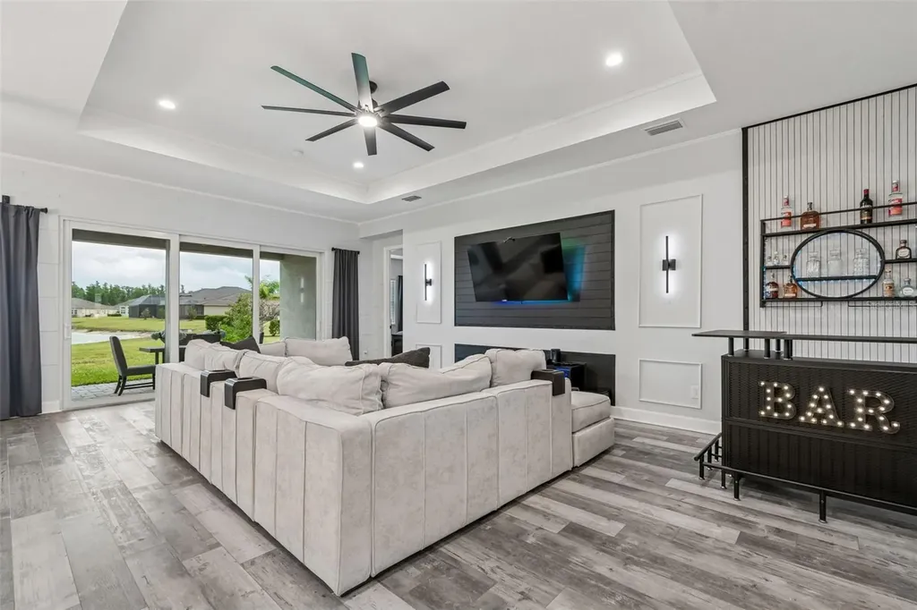 3084 Acacia Bay Avenue Wesley Chapel FL 33543