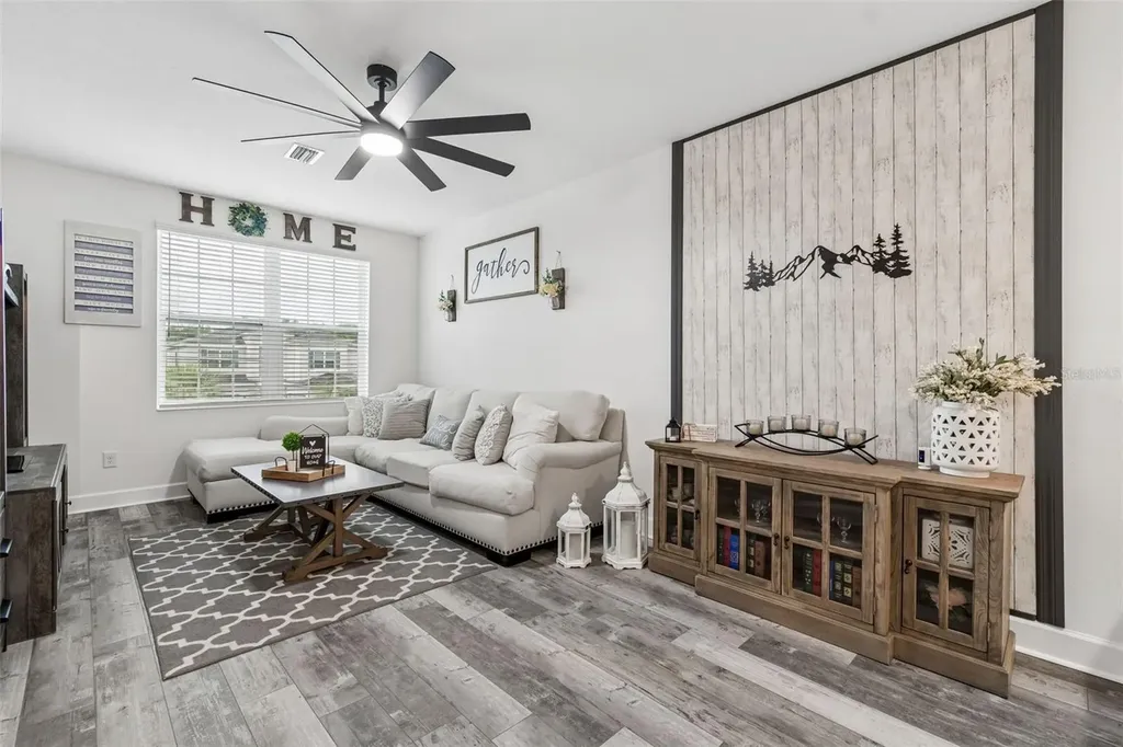 3084 Acacia Bay Avenue Wesley Chapel FL 33543