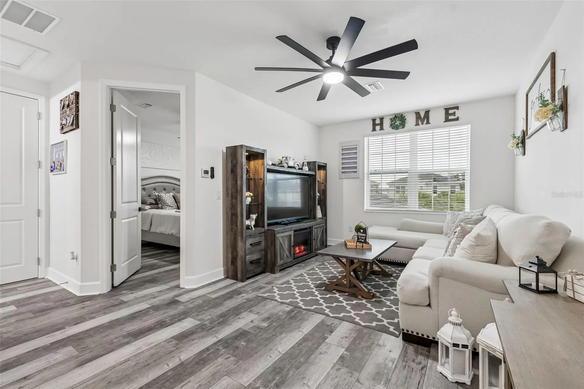 3084 Acacia Bay Avenue Wesley Chapel FL 33543