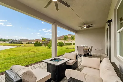 3084 Acacia Bay Avenue Wesley Chapel FL 33543
