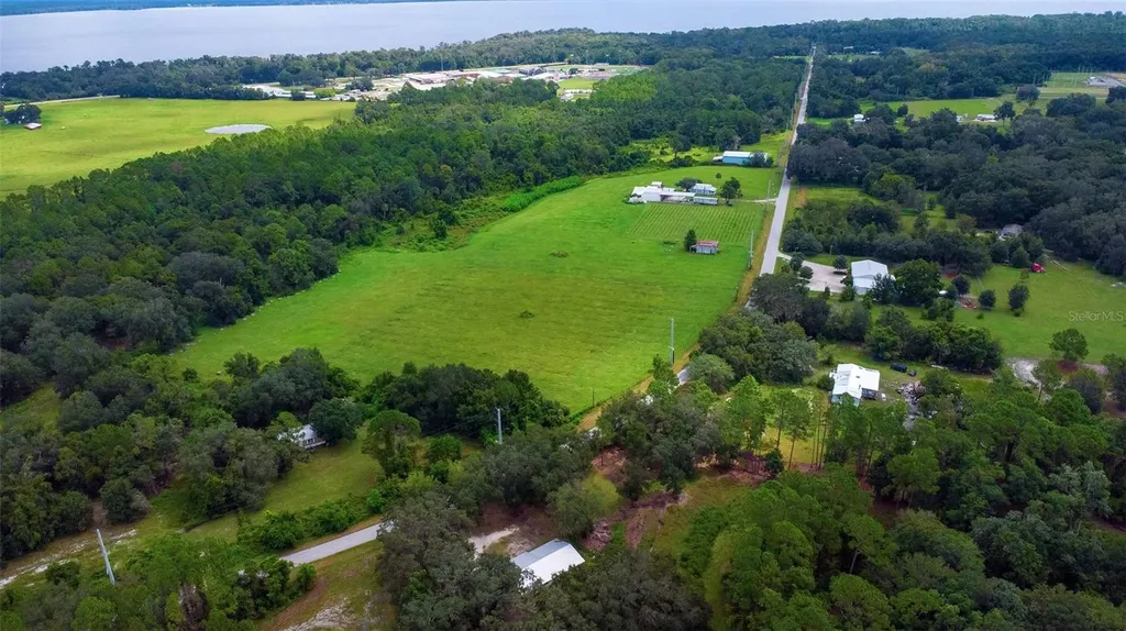 460 Old Highway 17 Crescent City FL 32112