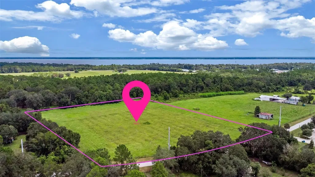 460 Old Highway 17 Crescent City FL 32112