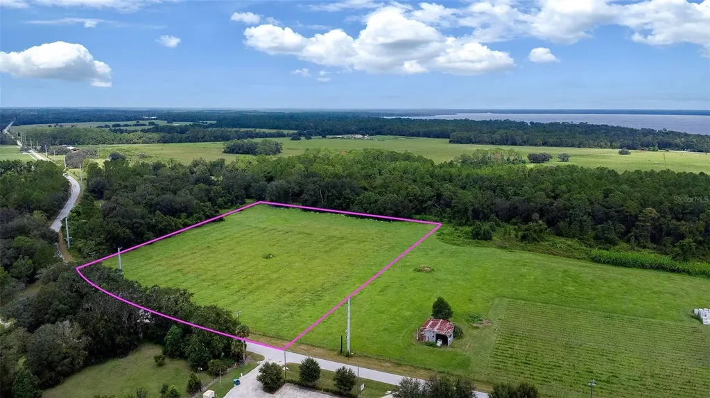 460 Old Highway 17 Crescent City FL 32112