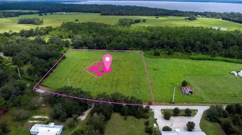 460 Old Highway 17 Crescent City FL 32112