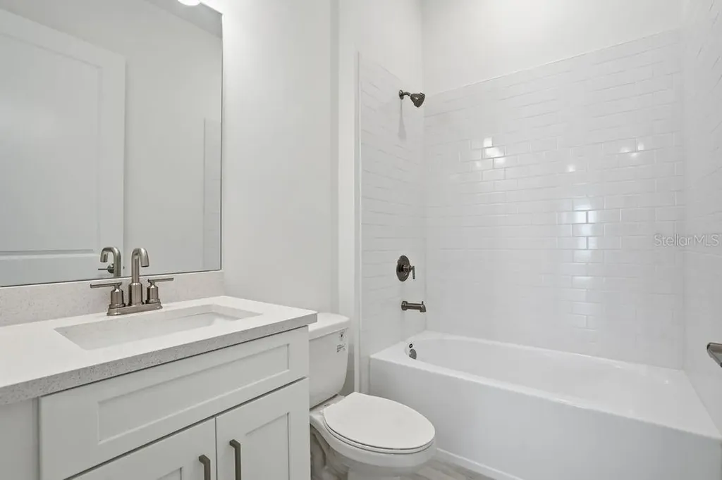 13713 Iona Avenue Palmetto FL 34221