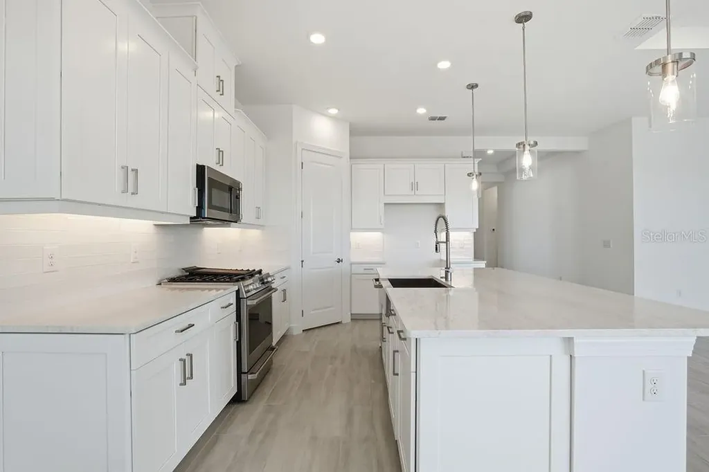 13713 Iona Avenue Palmetto FL 34221
