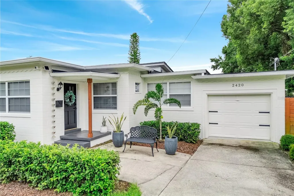 2420 Illinois Street Orlando FL 32803