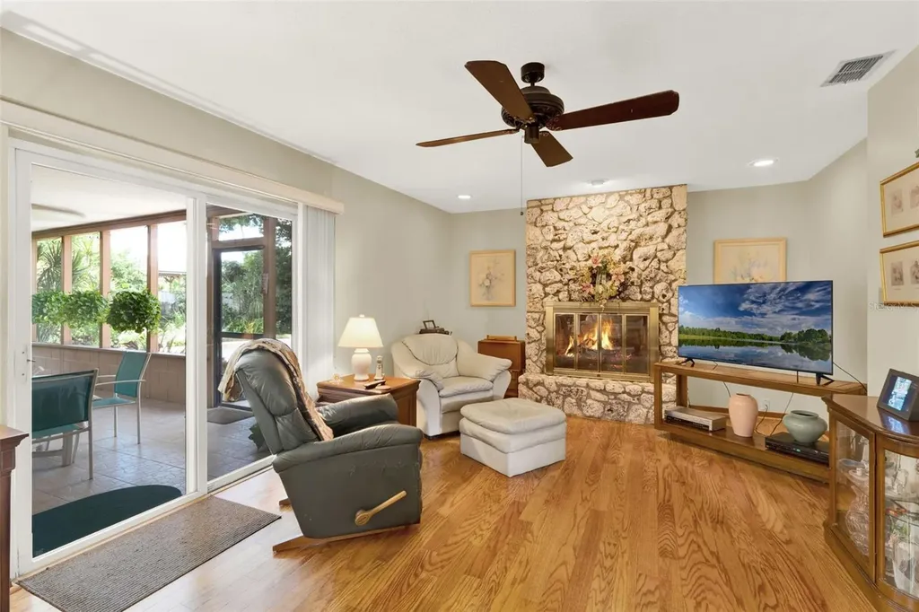 1009 Woodall Drive Altamonte Springs FL 32714