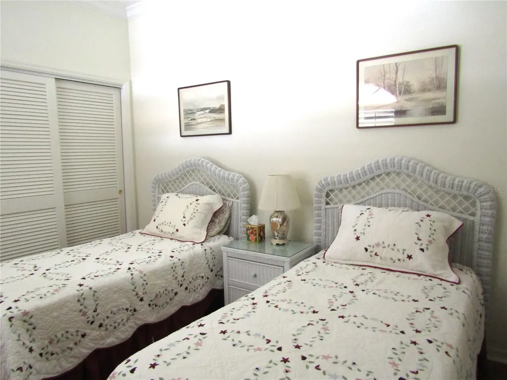 3881 Chatsworth Greene Court Sarasota FL 34235