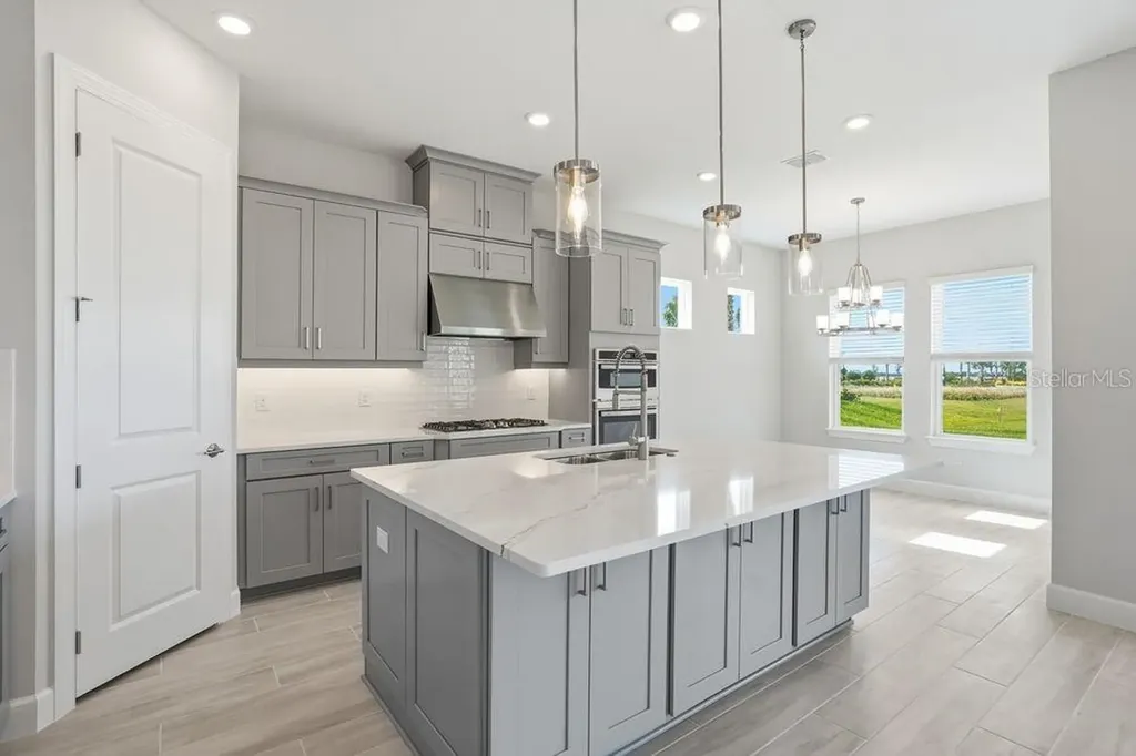 13705 Iona Avenue Palmetto FL 34221