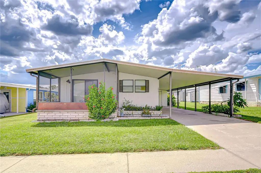 3931 Chris Drive Wesley Chapel FL 33543