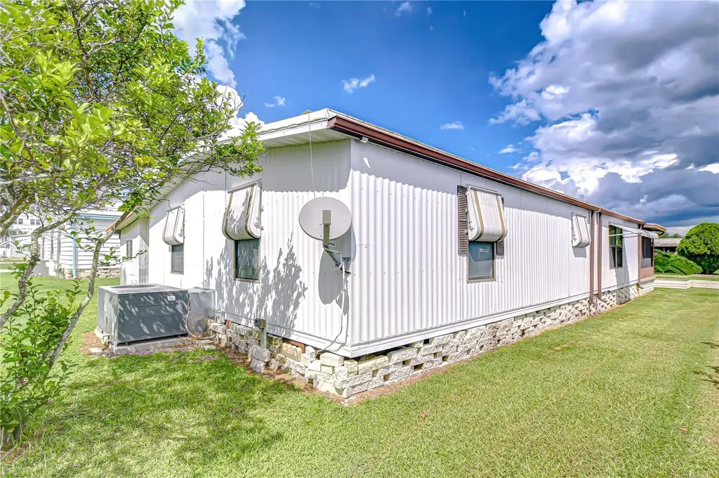 3931 Chris Drive Wesley Chapel FL 33543