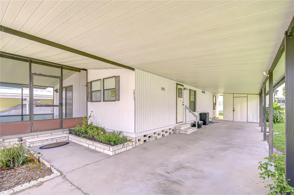 3931 Chris Drive Wesley Chapel FL 33543