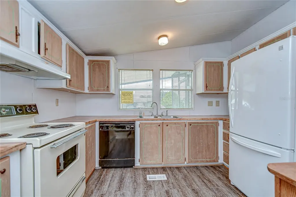 3931 Chris Drive Wesley Chapel FL 33543