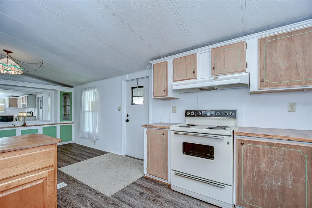 3931 Chris Drive Wesley Chapel FL 33543