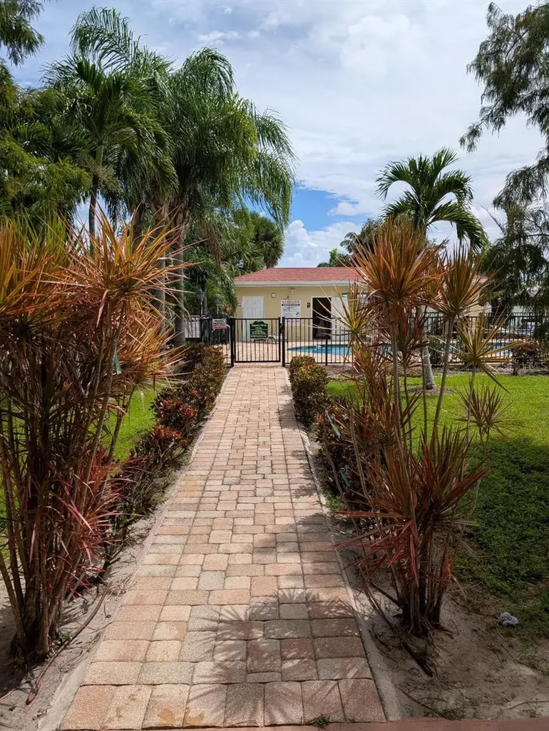 6394 Banyan Boulevard New Port Richey FL 34652