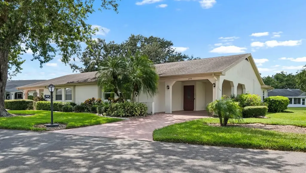 2109 Harleston Place Sun City Center FL 33573