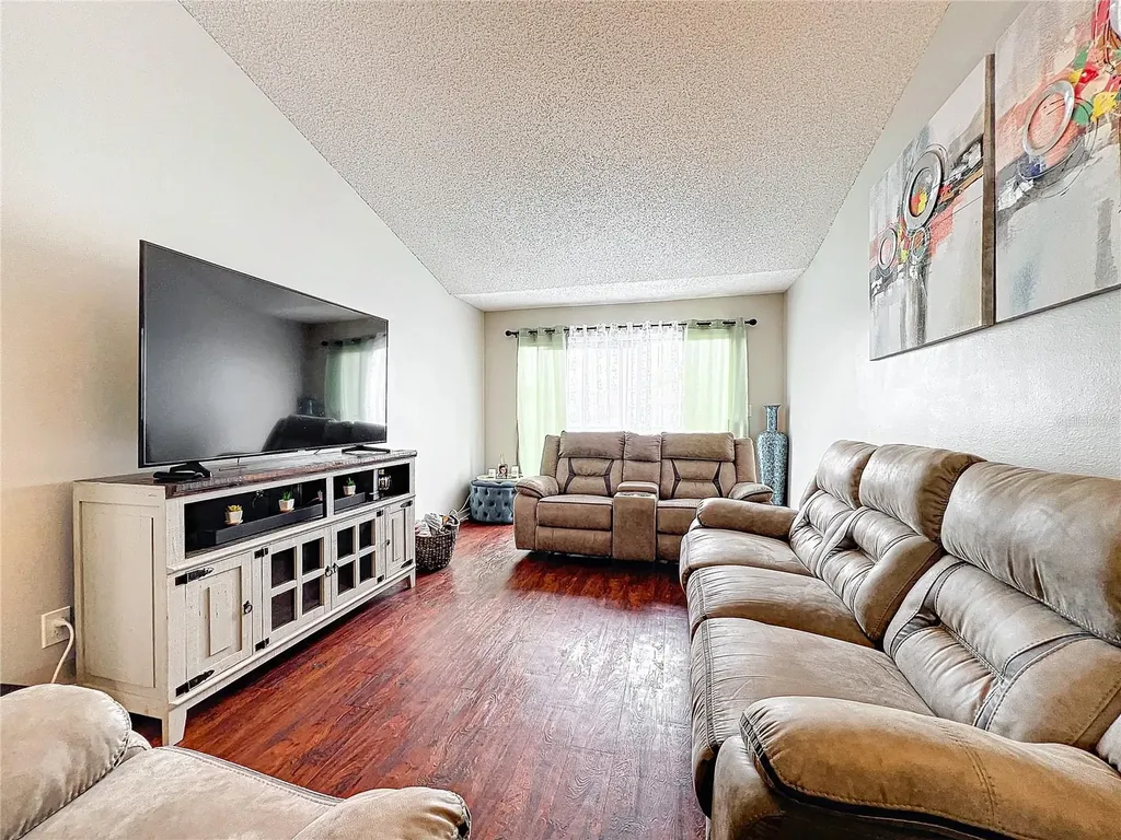 2520 Woodgate Boulevard Orlando FL 32822