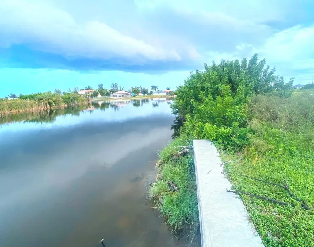 809 NW 29th Avenue Cape Coral FL 33993