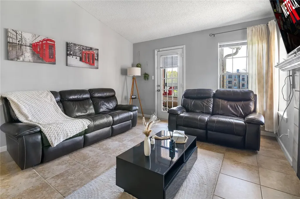 5530 Chrishire Way Orlando FL 32822