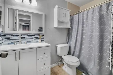 5530 Chrishire Way Orlando FL 32822