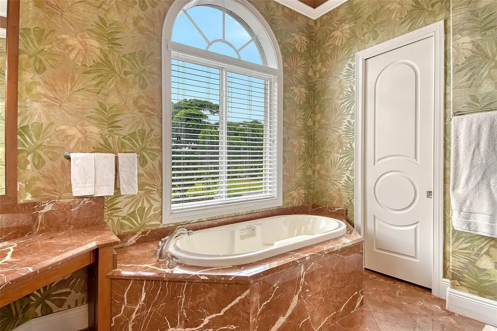 591 Putting Green Lane Longboat Key FL 34228