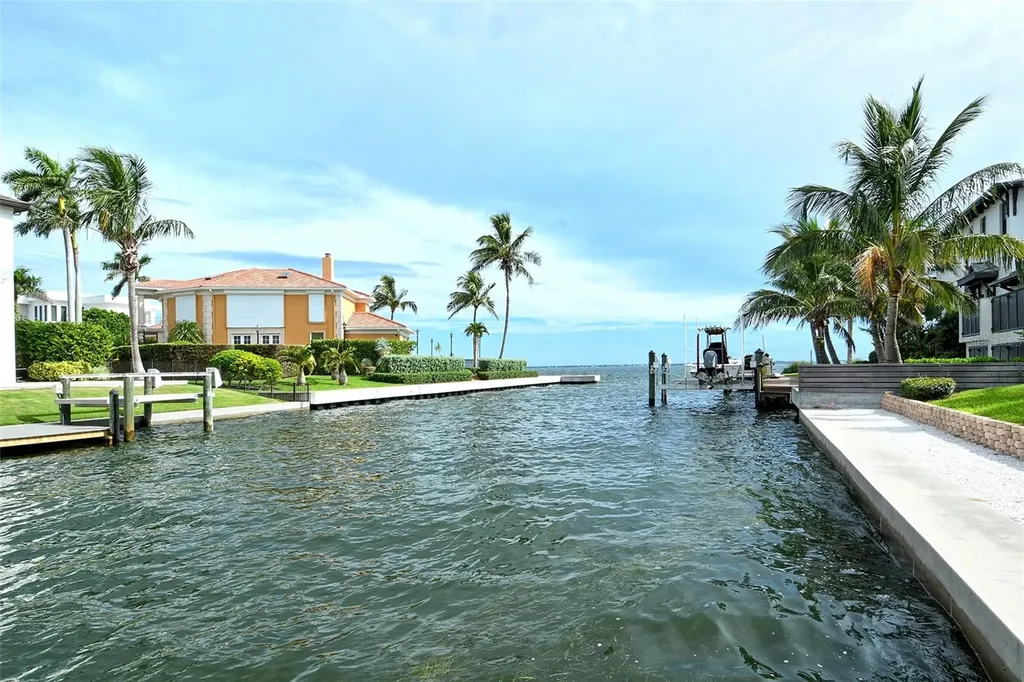 591 Putting Green Lane Longboat Key FL 34228