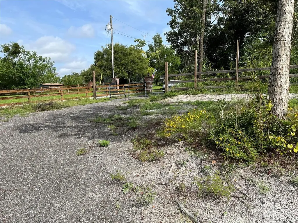 2500 Leonard Drive Deltona FL 32725