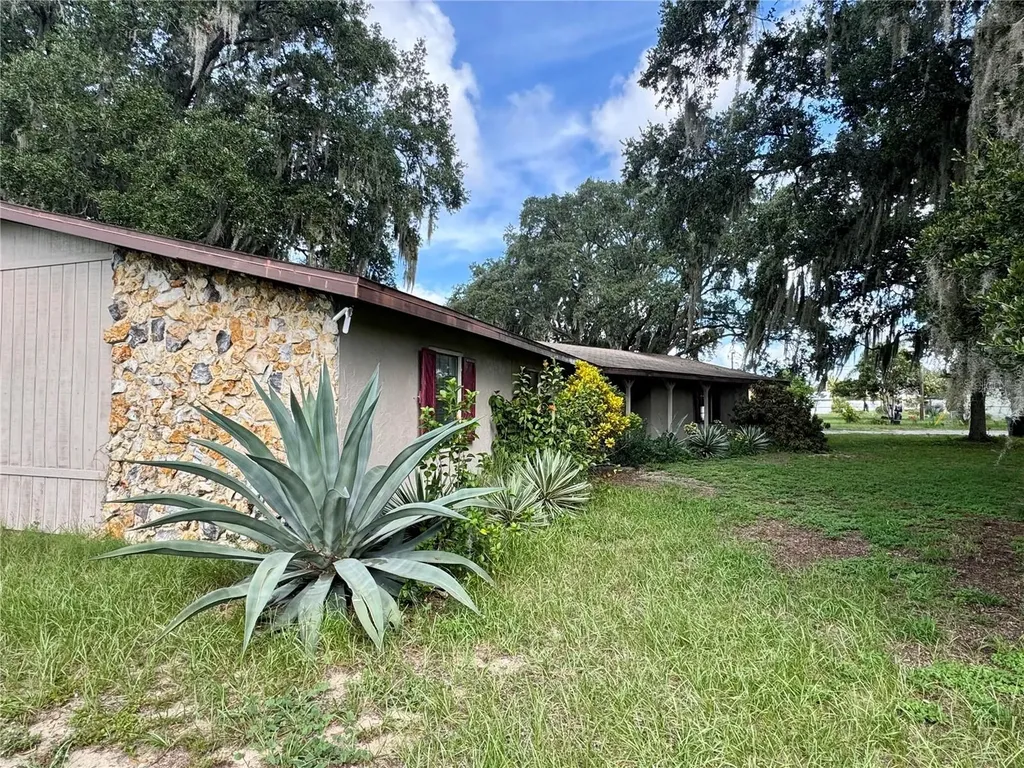 707 Pink Apartment Road Davenport FL 33837