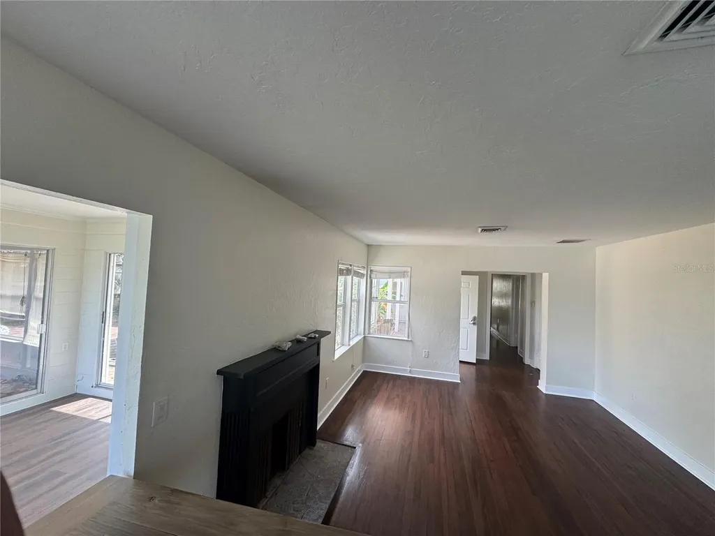 180 Devon Drive Clearwater Beach FL 33767