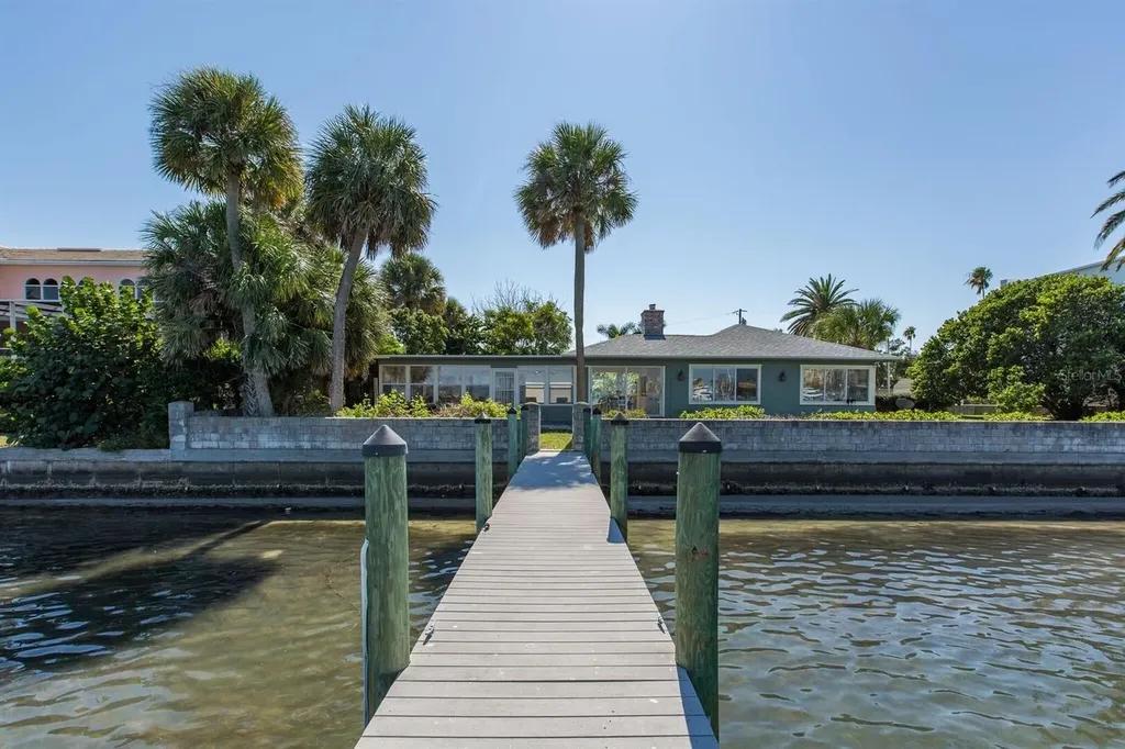 180 Devon Drive Clearwater Beach FL 33767