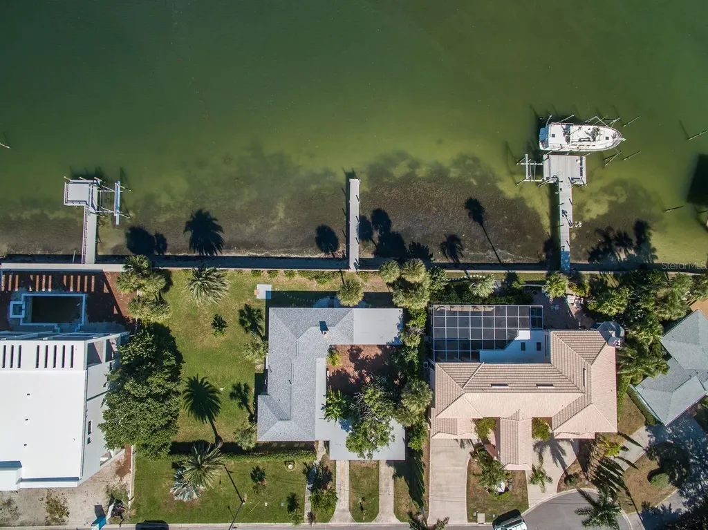 180 Devon Drive Clearwater Beach FL 33767