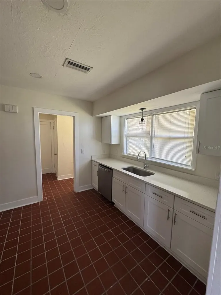 180 Devon Drive Clearwater Beach FL 33767