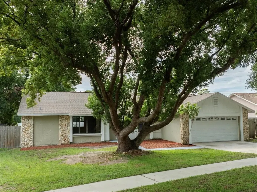 7744 Clubhouse Estates Drive Orlando FL 32819