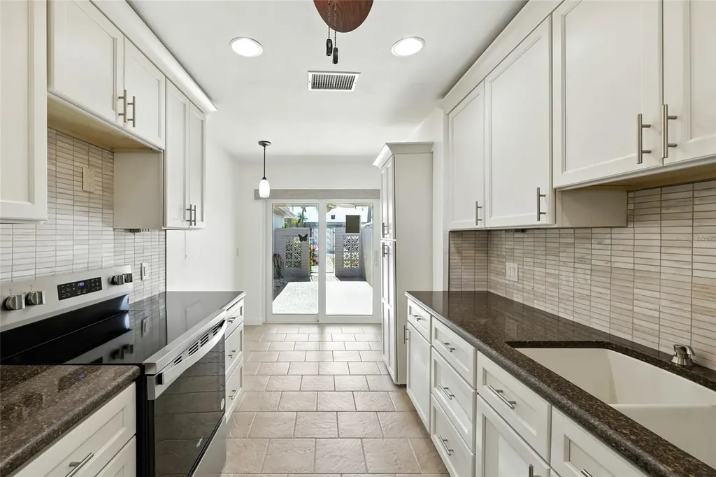 545 Boca Ciega Point Boulevard N St Petersburg FL 33708