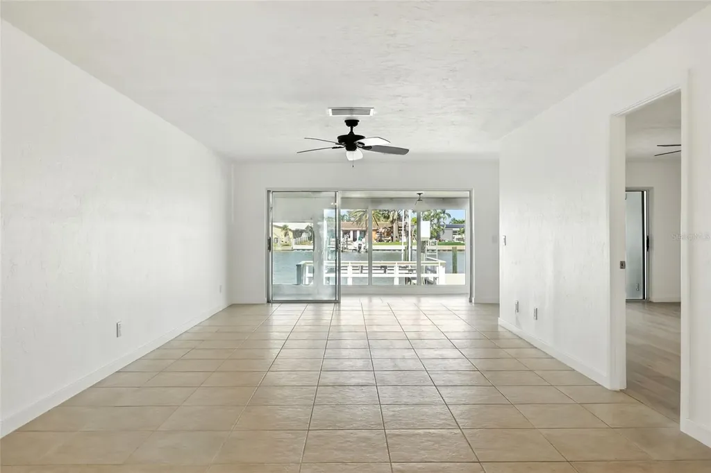 545 Boca Ciega Point Boulevard N St Petersburg FL 33708