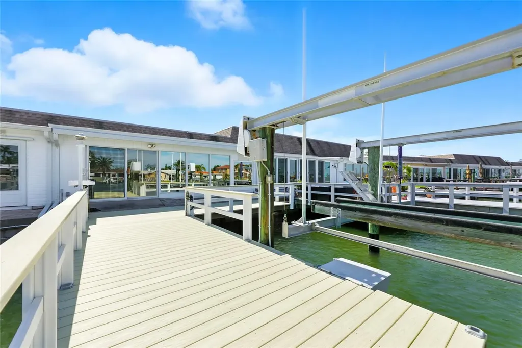 545 Boca Ciega Point Boulevard N St Petersburg FL 33708