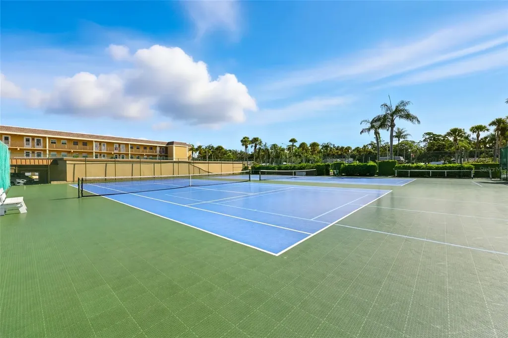 545 Boca Ciega Point Boulevard N St Petersburg FL 33708