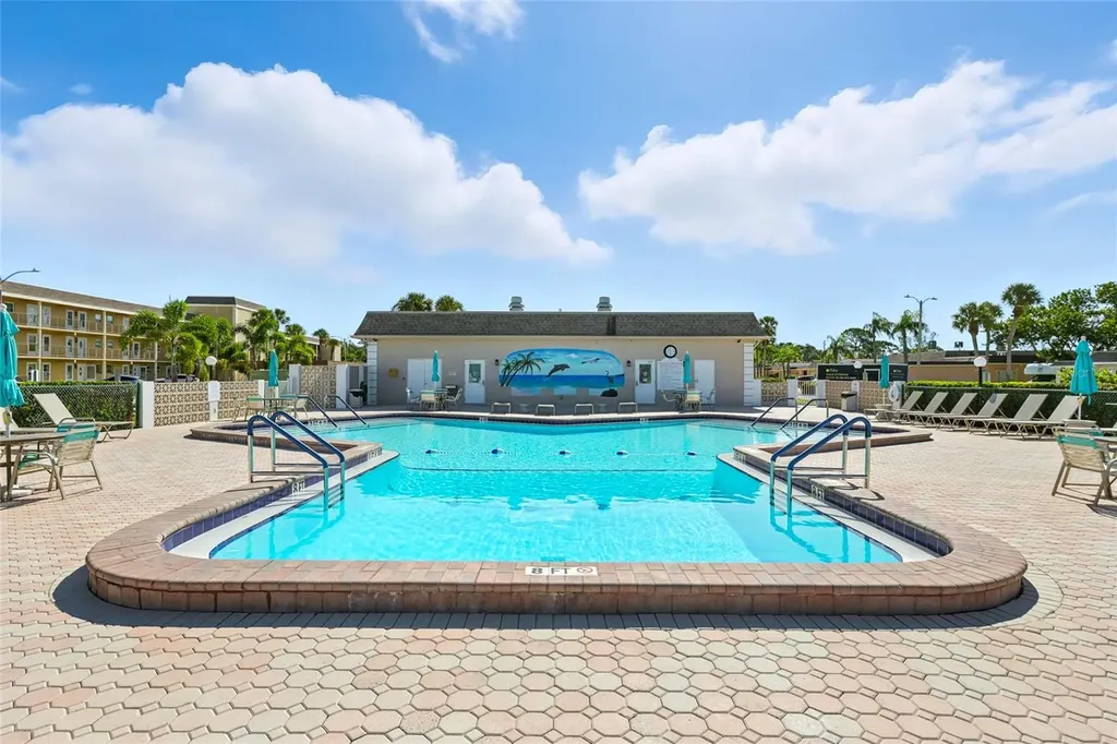 545 Boca Ciega Point Boulevard N St Petersburg FL 33708