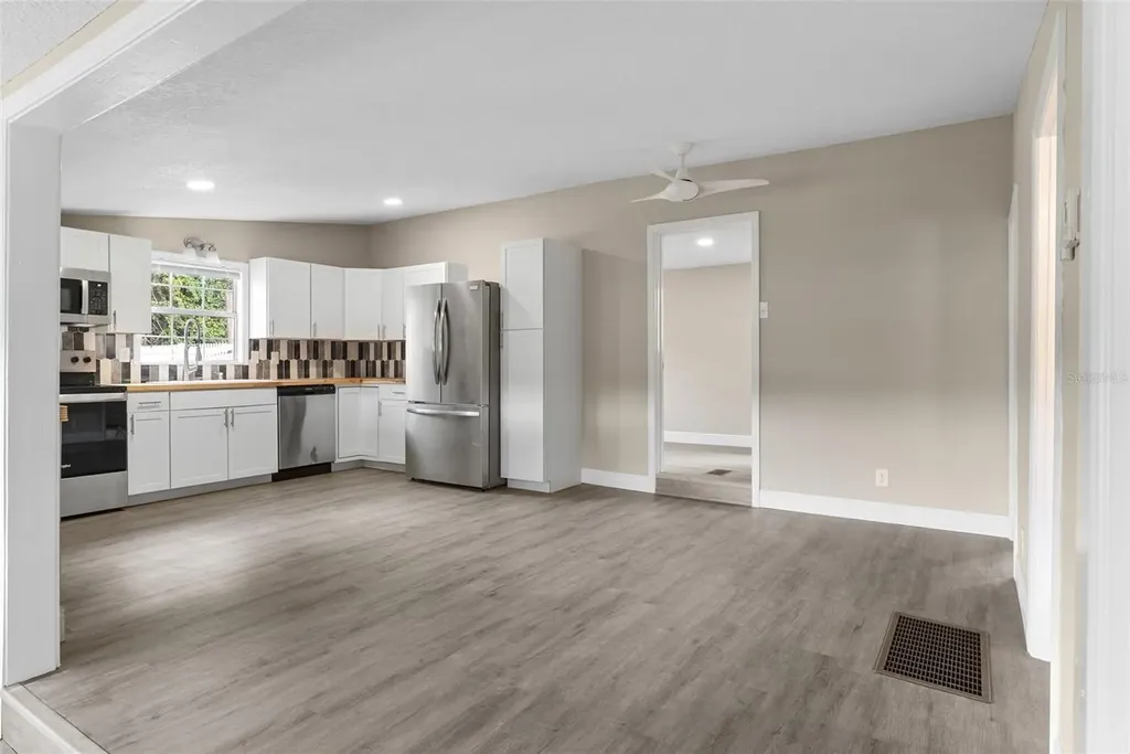 15375 SE 64th Place Ocklawaha FL 32179