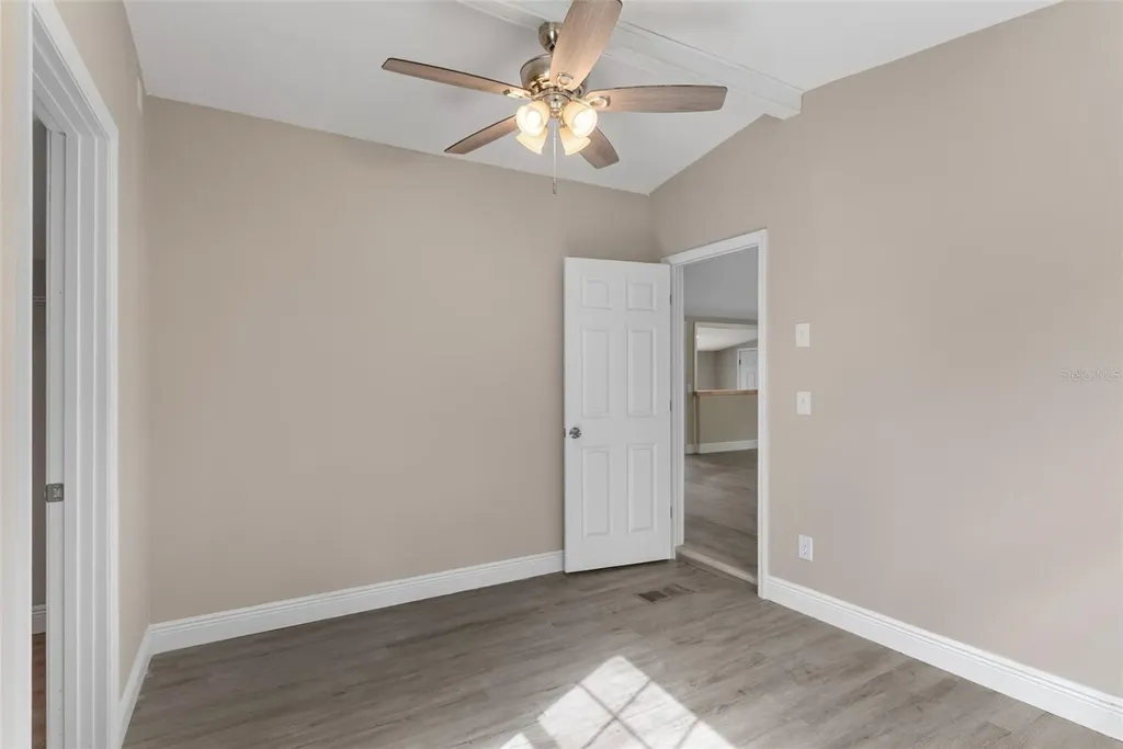 15375 SE 64th Place Ocklawaha FL 32179