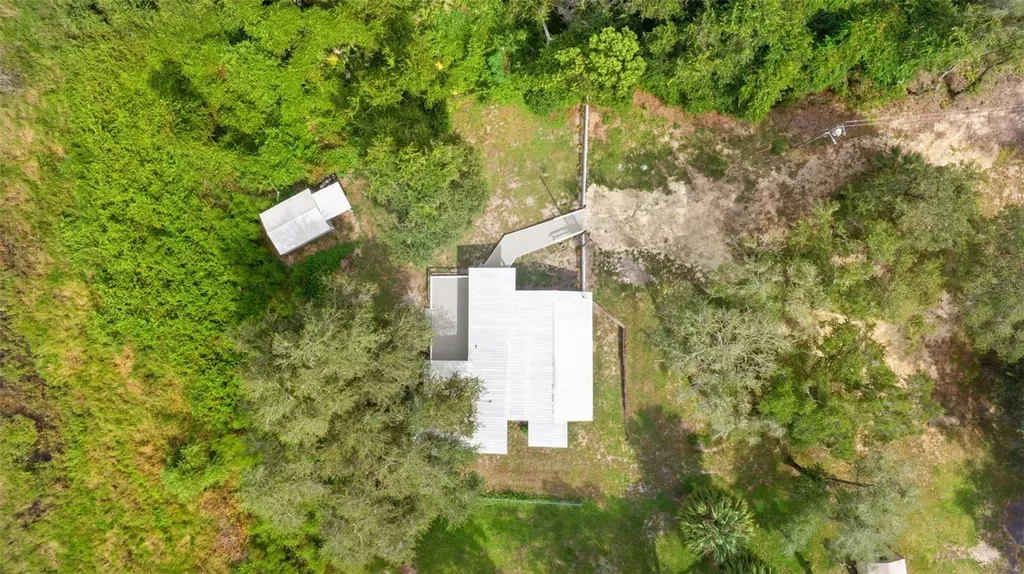 15375 SE 64th Place Ocklawaha FL 32179