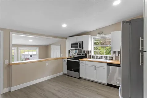 15375 SE 64th Place Ocklawaha FL 32179