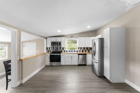 15375 SE 64th Place Ocklawaha FL 32179